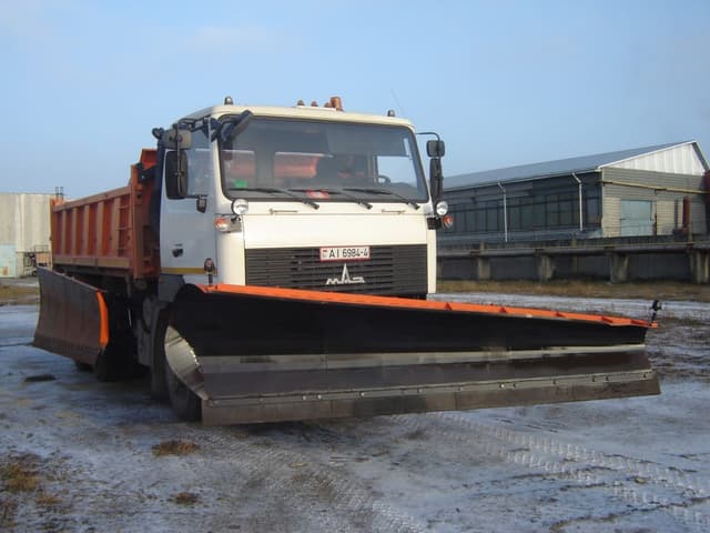 Отвал передний НО-80